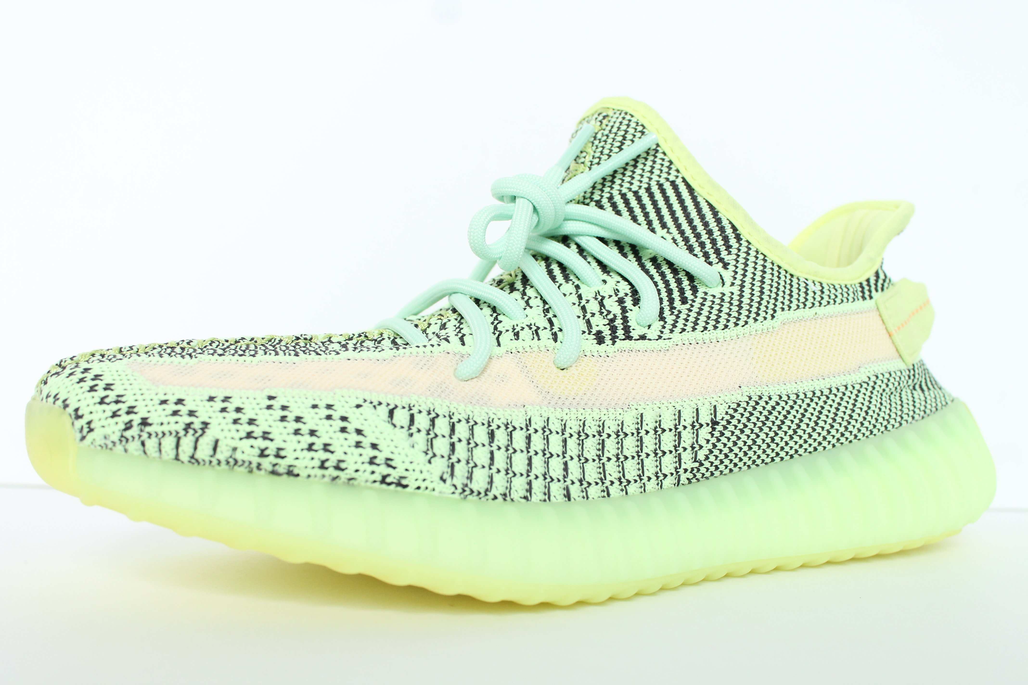 yeezy yeezreel non reflective glow