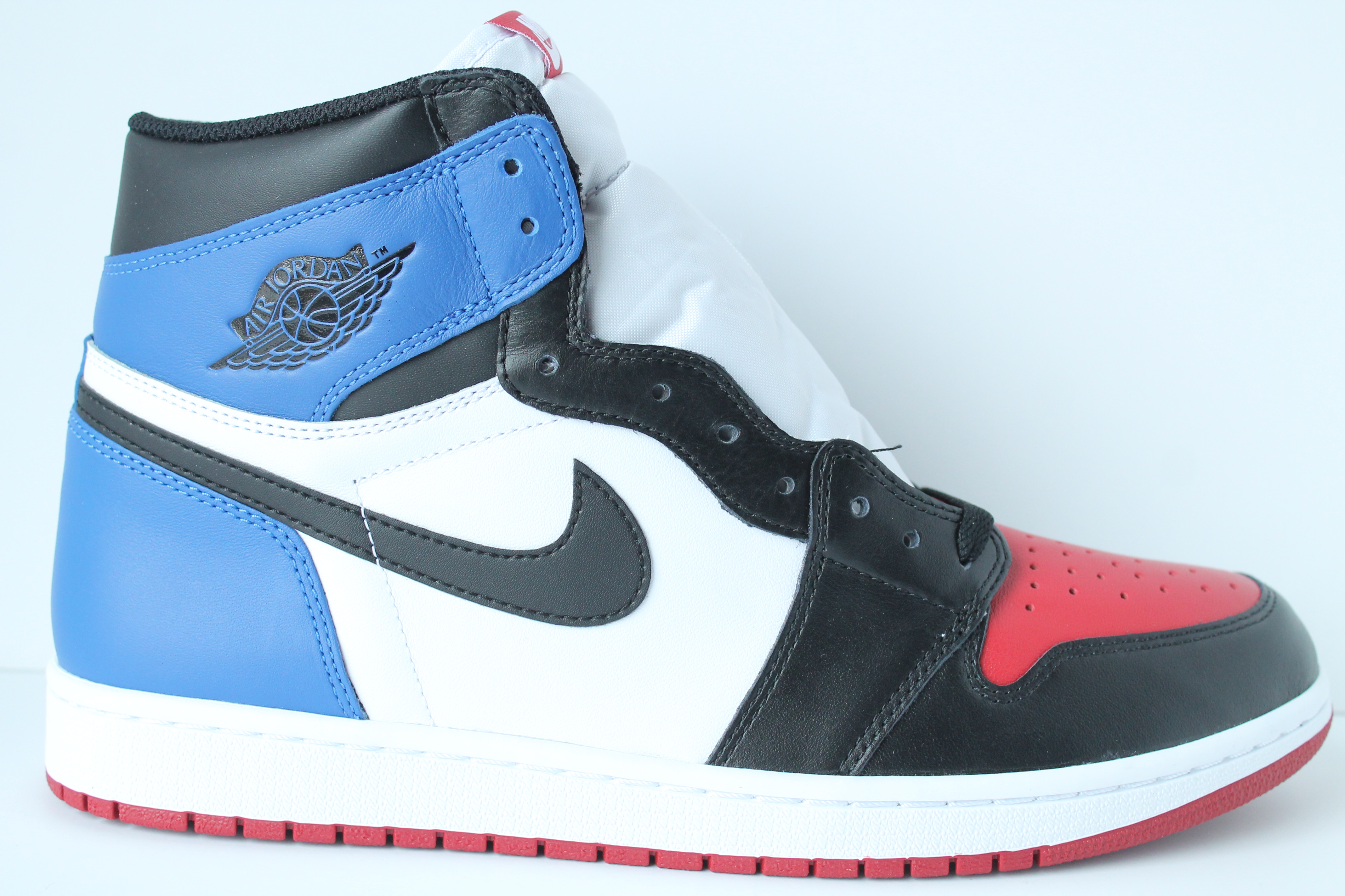 Air Jordan 1 Retro Top 3 Pick