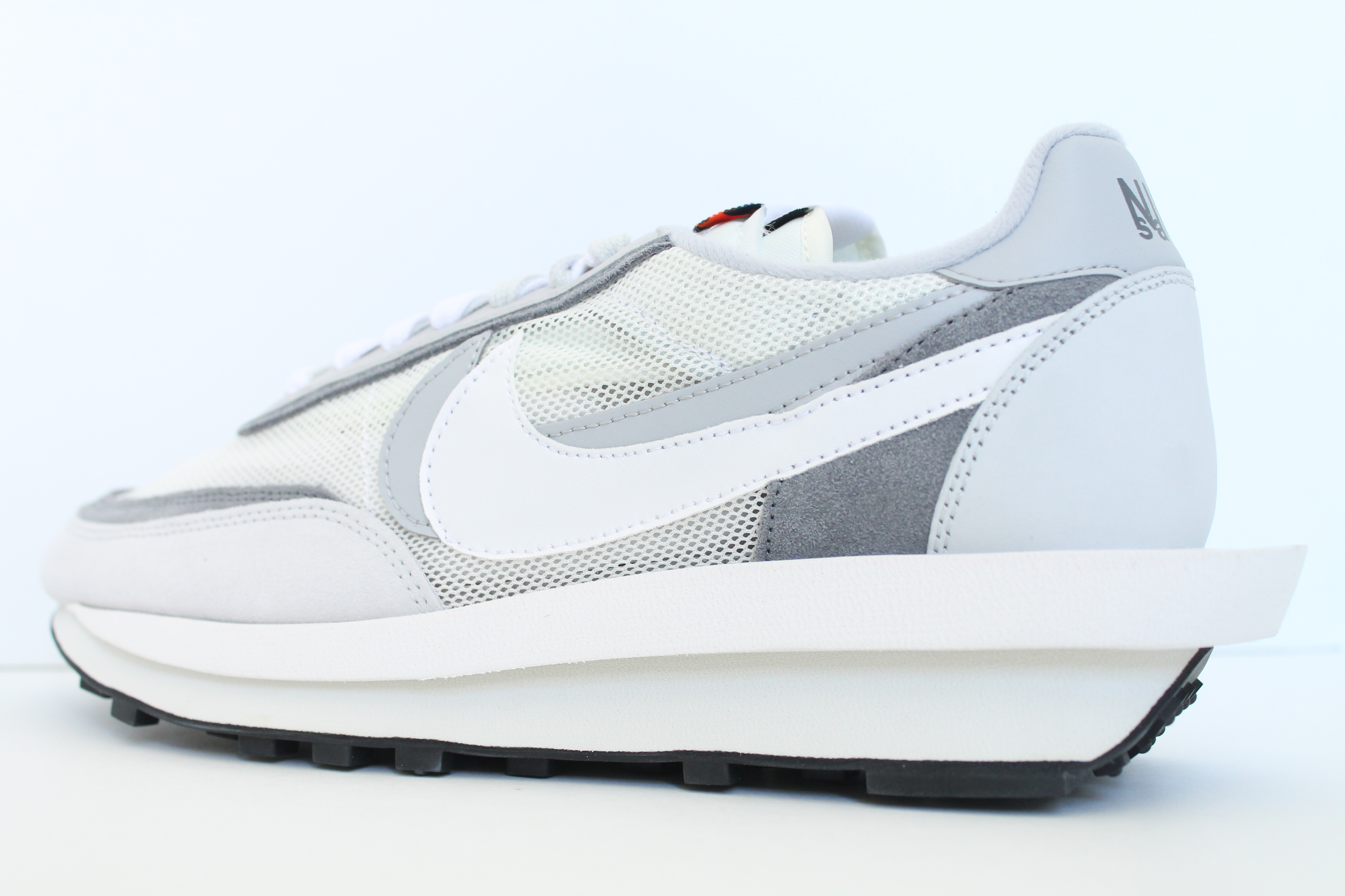 nike x sacai ldwaffle summit white