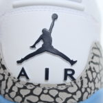 Air Jordan 3 Retro UNC