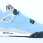 Air Jordan 4 Retro - University Blue