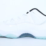 Air Jordan 11 Retro Low - Legend Blue