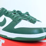 Nike Dunk Low - Varsity Green