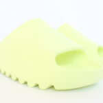 adidas Yeezy Slide - Glow Green