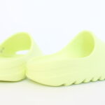 adidas Yeezy Slide - Glow Green