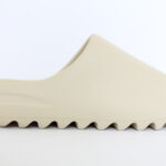 adidas Yeezy Slide - Bone