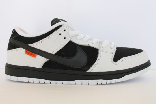 Nike Dunk Low SB Pro QS TIGHTBOOTH